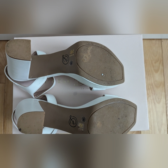 Chinese Laundry White Platform Heel Sandal, Size 10 - Picture 6 of 7